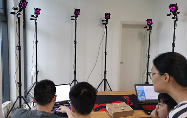 Zhejiang International Institute of Collaborative Innovation uses NOKOV motion capture system to obtain 6DOF of the iPad camera.